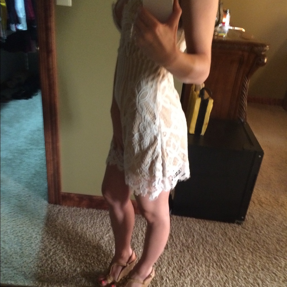 Lace dress!! - Picture 3 of 4